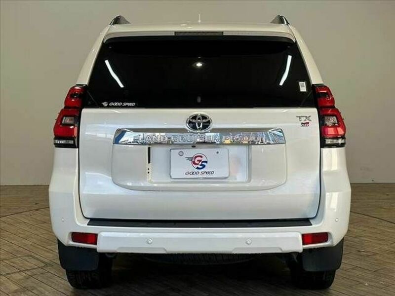 LAND CRUISER PRADO-12