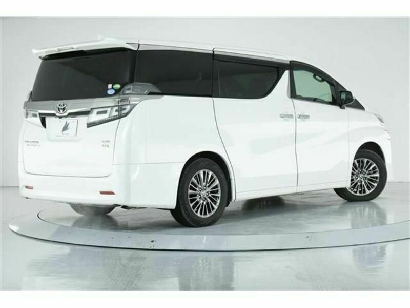 VELLFIRE-1