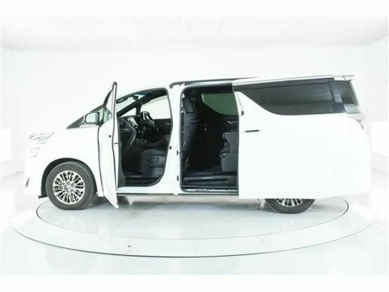 VELLFIRE-5