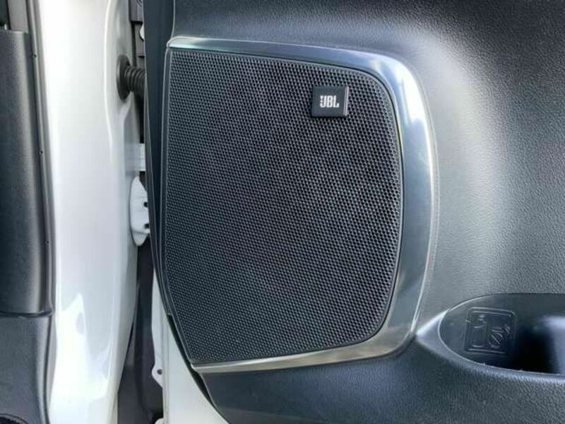 VELLFIRE-15