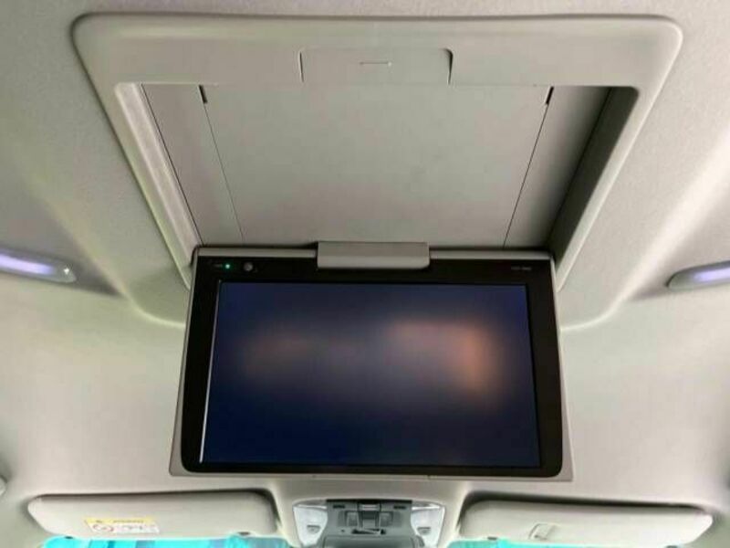 VELLFIRE-4