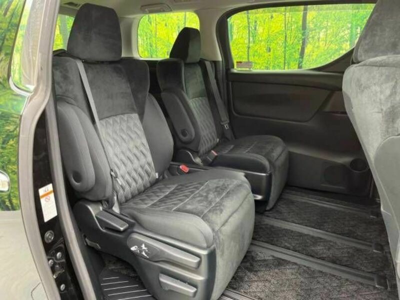 VELLFIRE-9