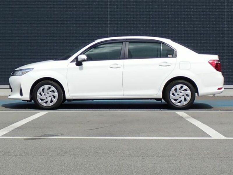 COROLLA AXIO-17