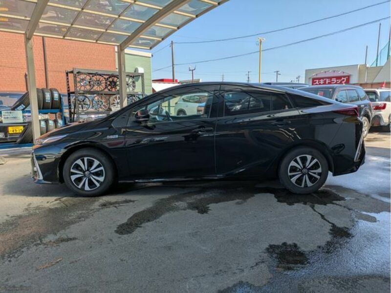 PRIUS PHV-16