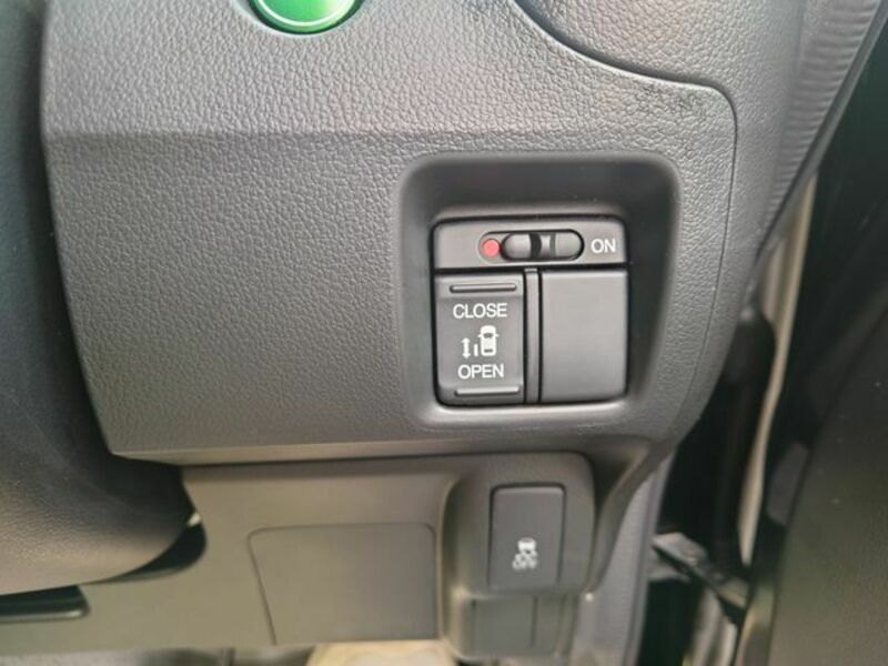 N BOX CUSTOM-16