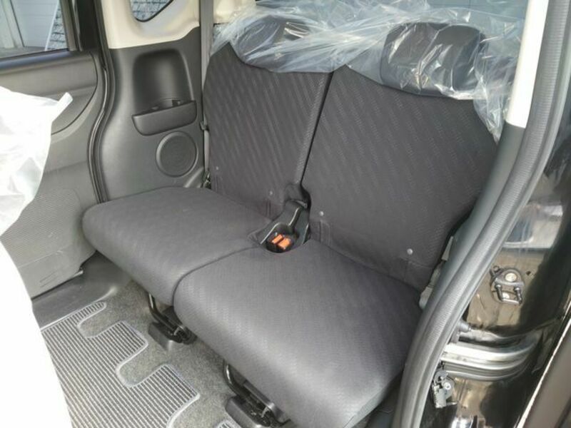 N BOX CUSTOM-18