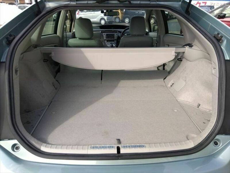 PRIUS PHV-8
