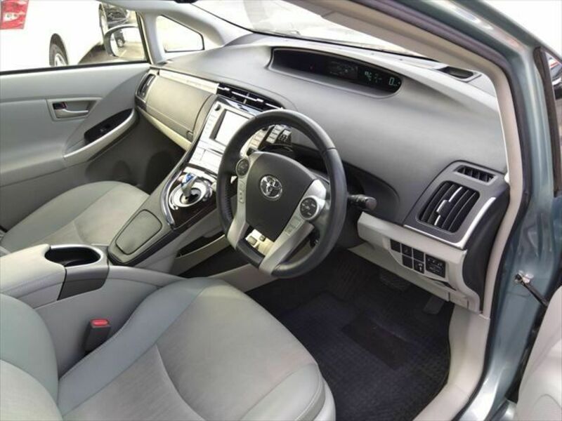 PRIUS PHV-18