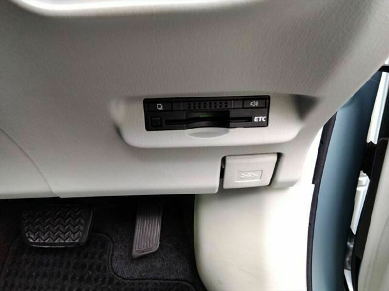 PRIUS PHV-27