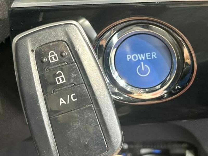 PRIUS PHV-6
