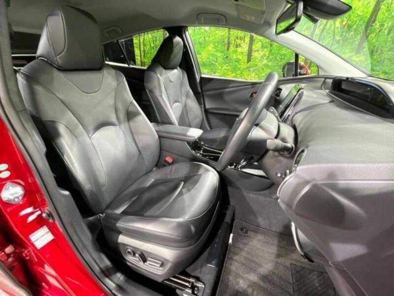 PRIUS PHV-8