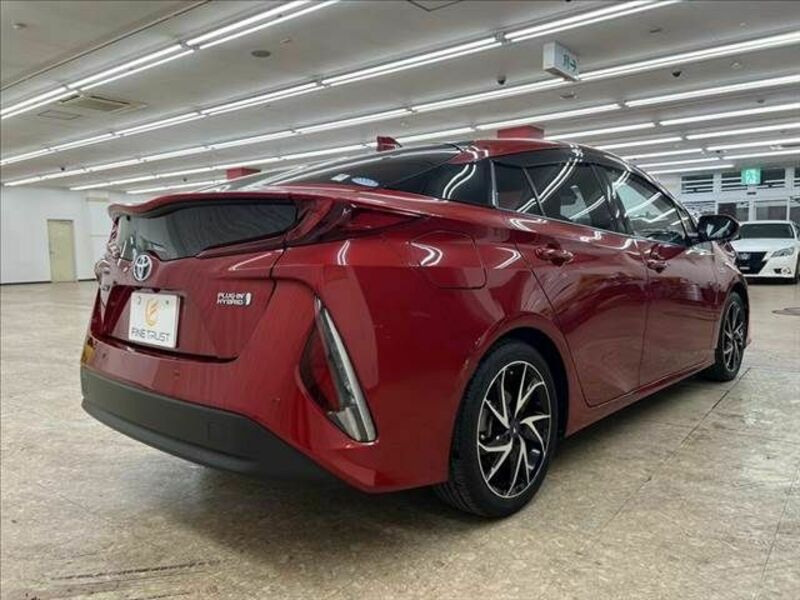 PRIUS PHV-16