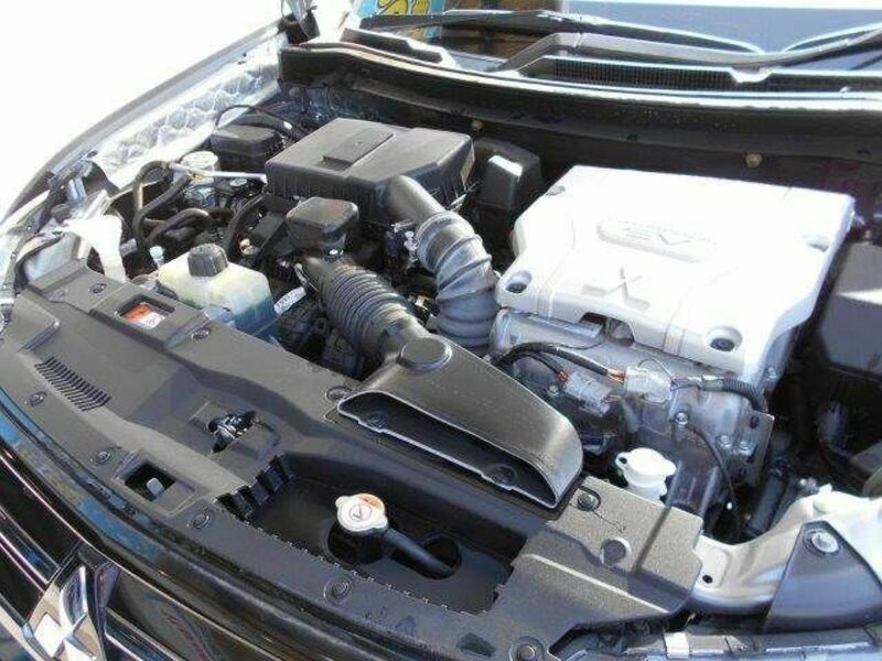 OUTLANDER PHEV-27