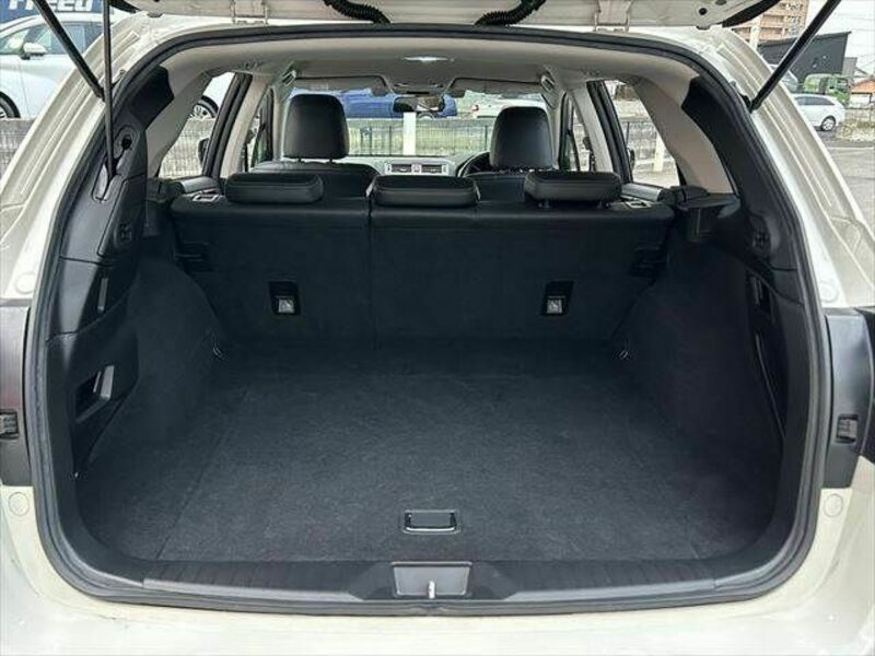 LEGACY OUTBACK-8