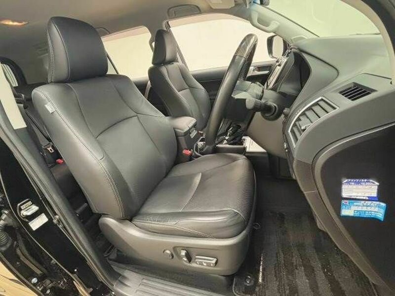 LAND CRUISER PRADO-4