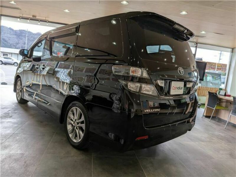 VELLFIRE-15