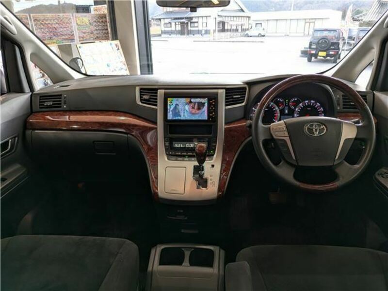 VELLFIRE-28