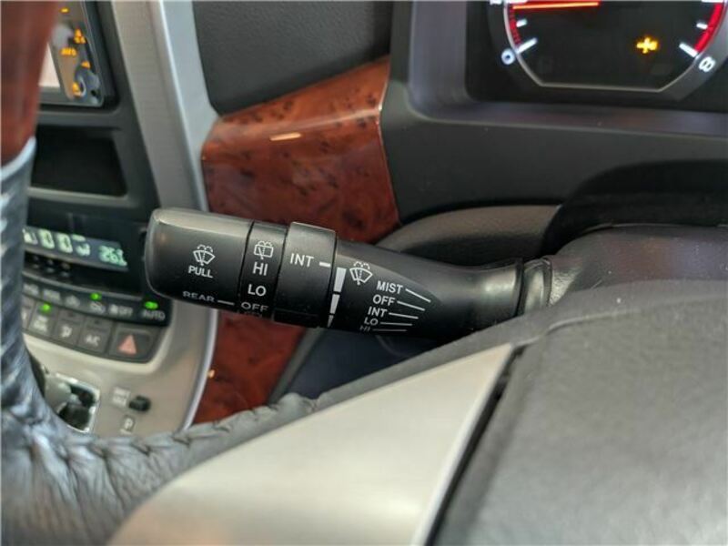VELLFIRE-36