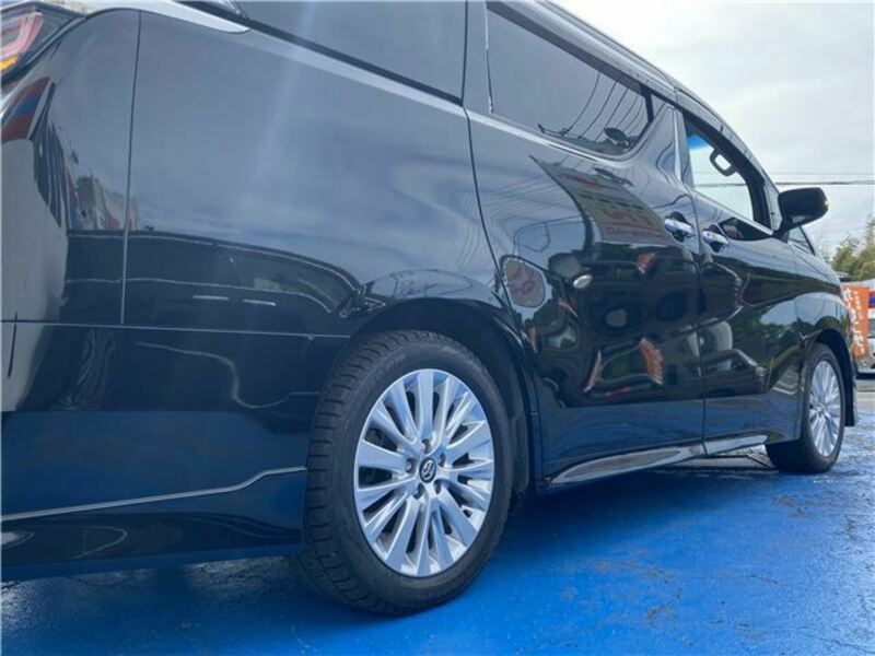 VELLFIRE-11