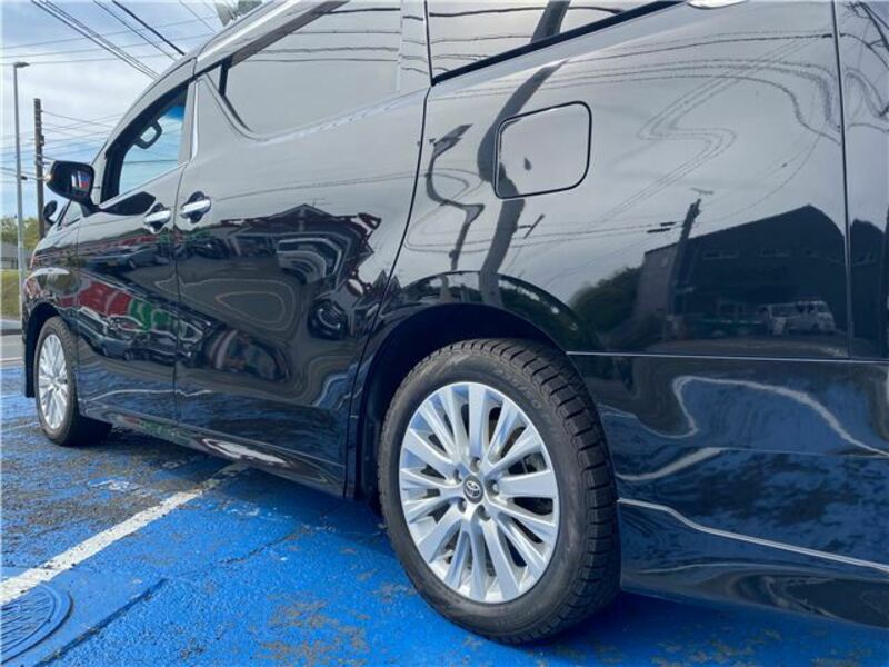 VELLFIRE-12
