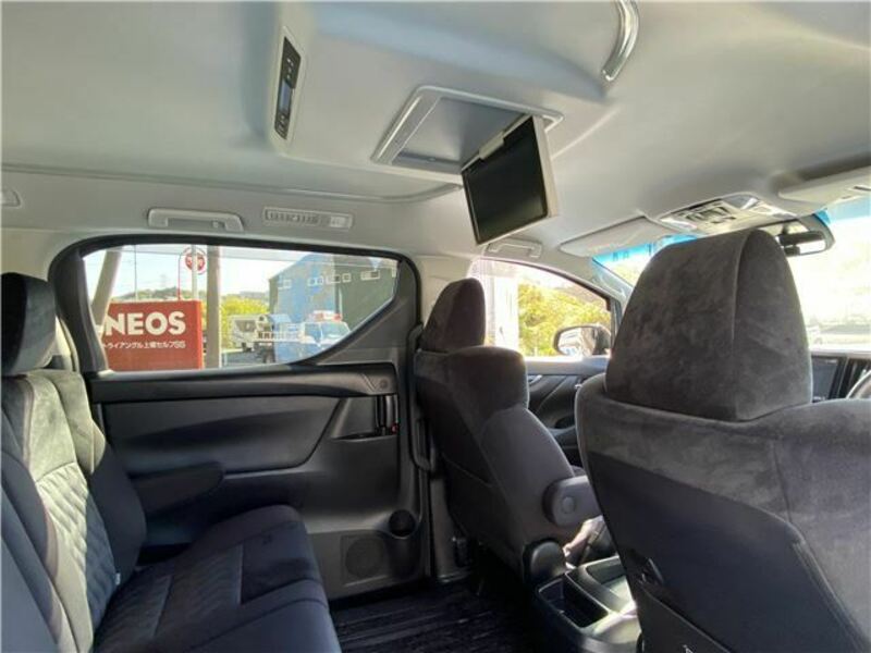 VELLFIRE-26