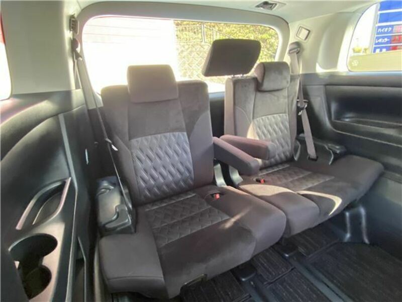 VELLFIRE-27