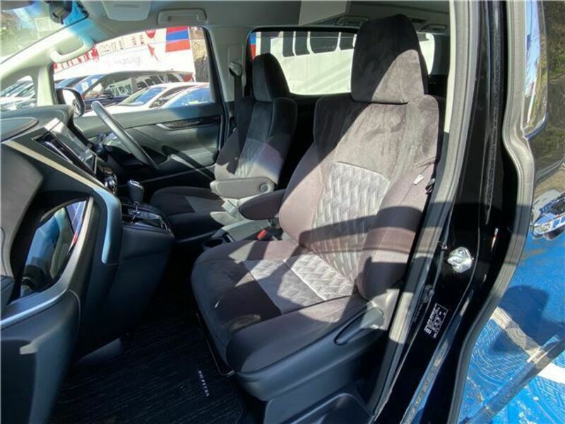 VELLFIRE-28