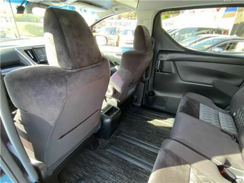 VELLFIRE-33