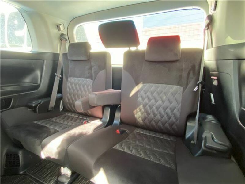 VELLFIRE-34