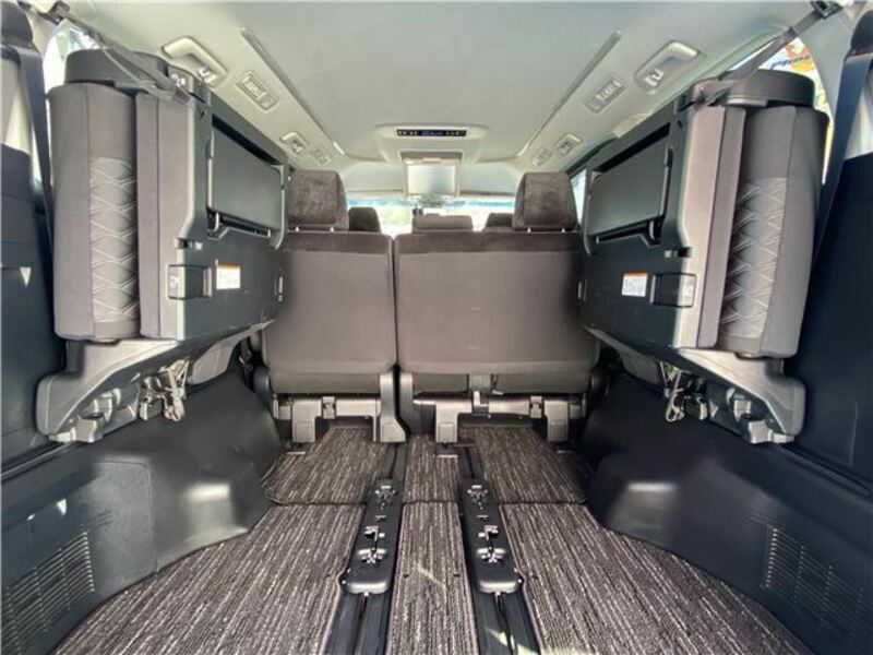 VELLFIRE-36
