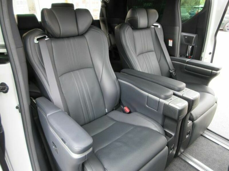 VELLFIRE-9