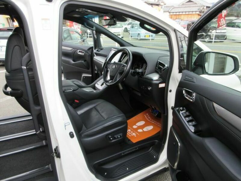 VELLFIRE-10