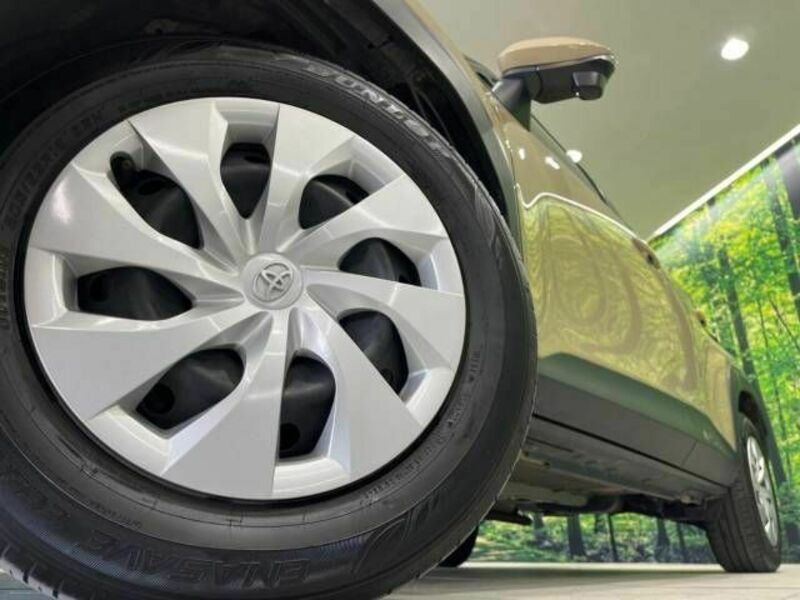 YARIS CROSS-13