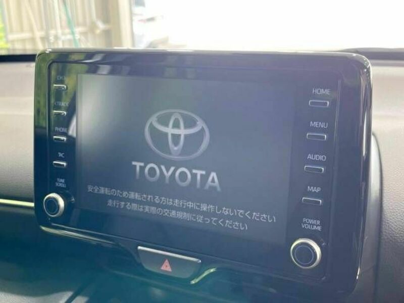 YARIS CROSS-3
