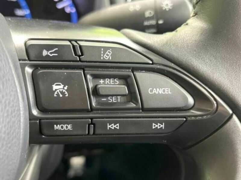 YARIS CROSS-5