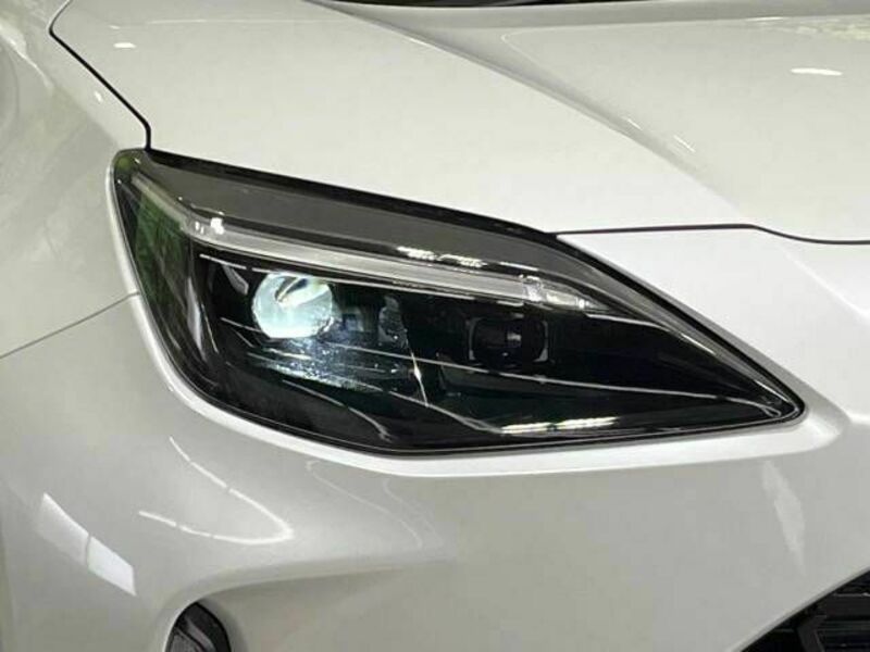 YARIS CROSS-12