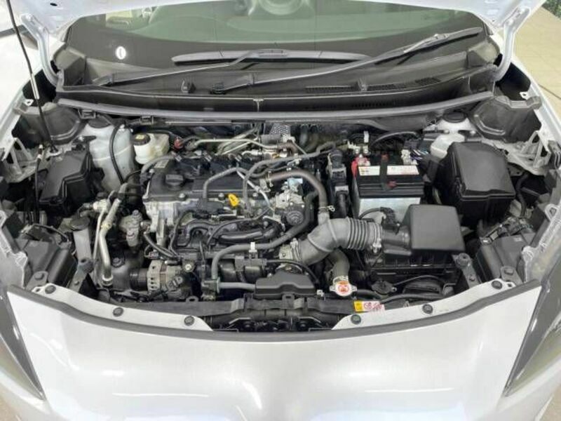 YARIS CROSS-18
