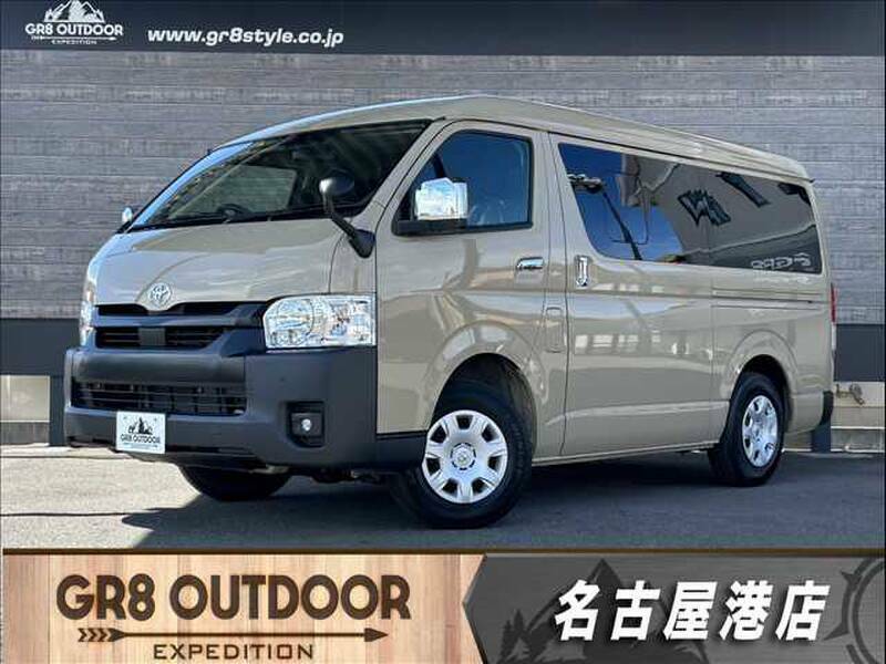 TOYOTA　HIACE VAN