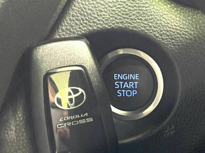 COROLLA CROSS-8