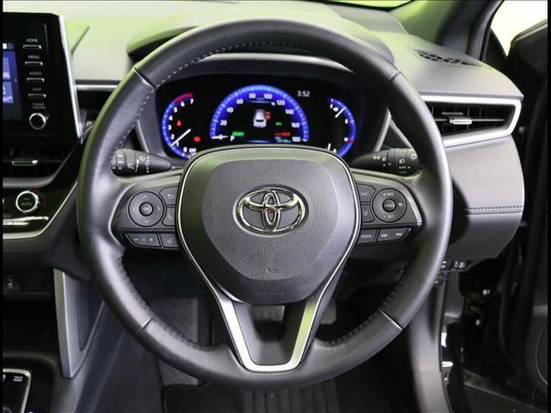 COROLLA CROSS-8
