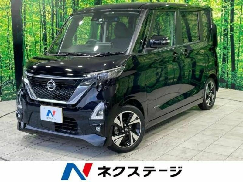 NISSAN　ROOX