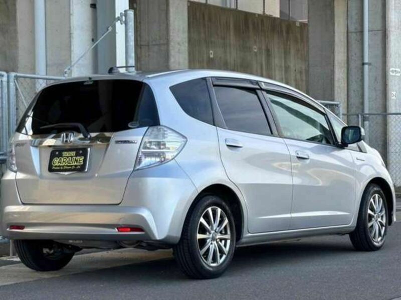 FIT HYBRID-1