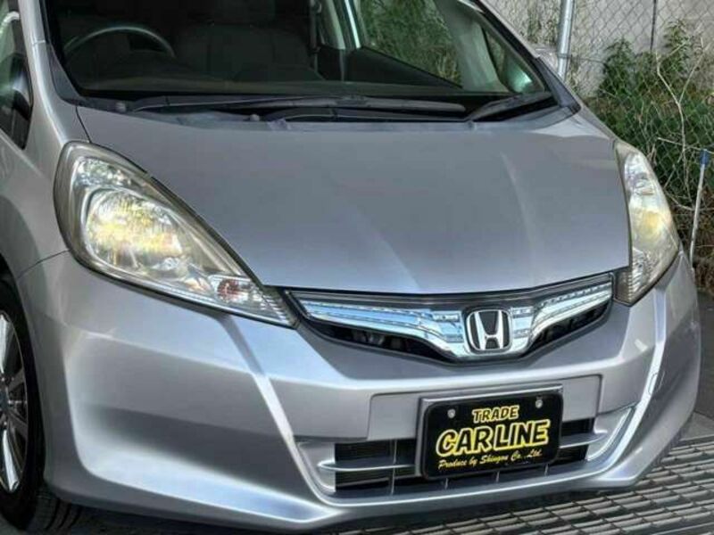 FIT HYBRID-16