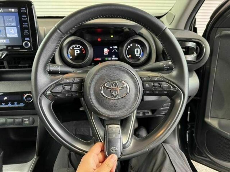 YARIS CROSS-6