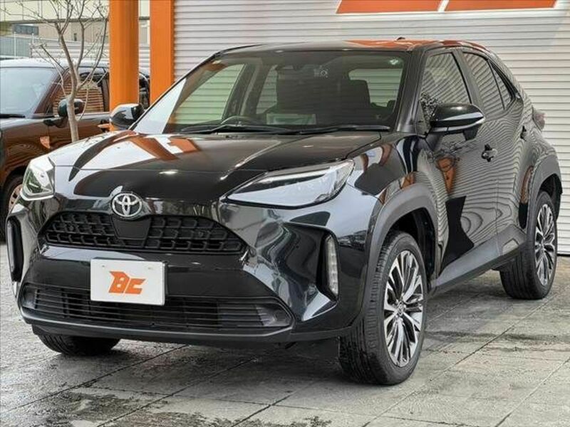 YARIS CROSS-7