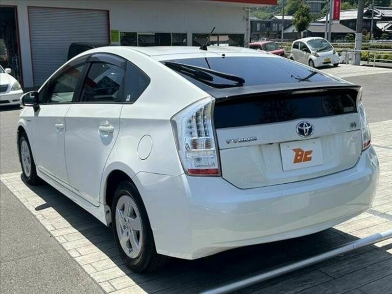 PRIUS-12