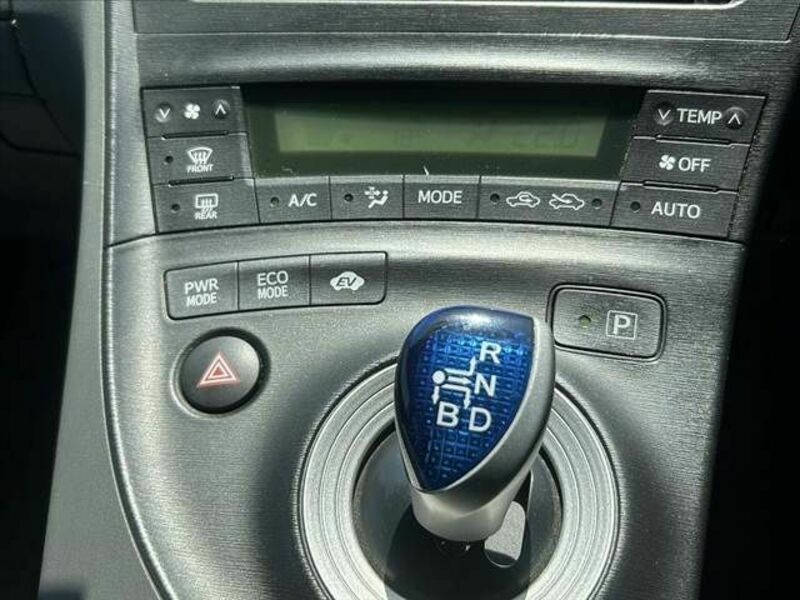 PRIUS-26