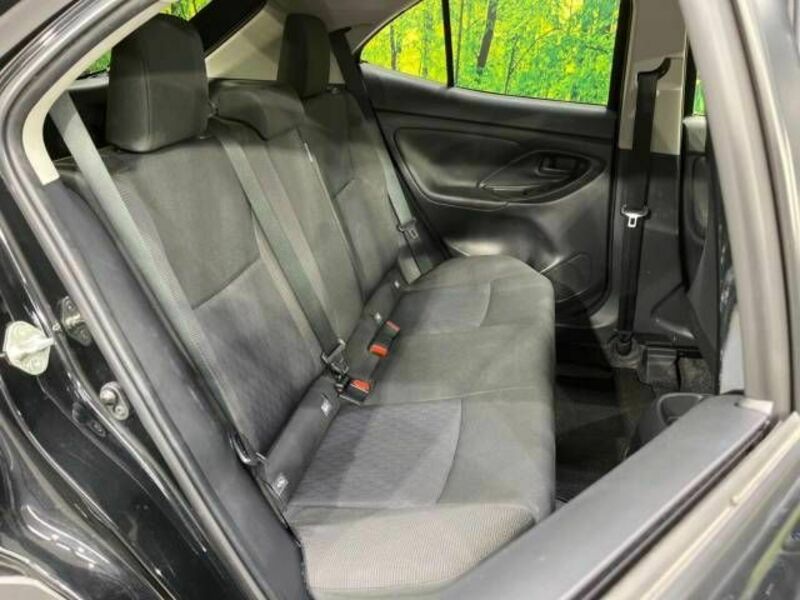 YARIS CROSS-9