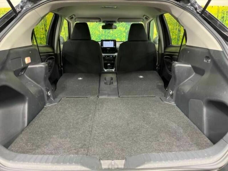 YARIS CROSS-10