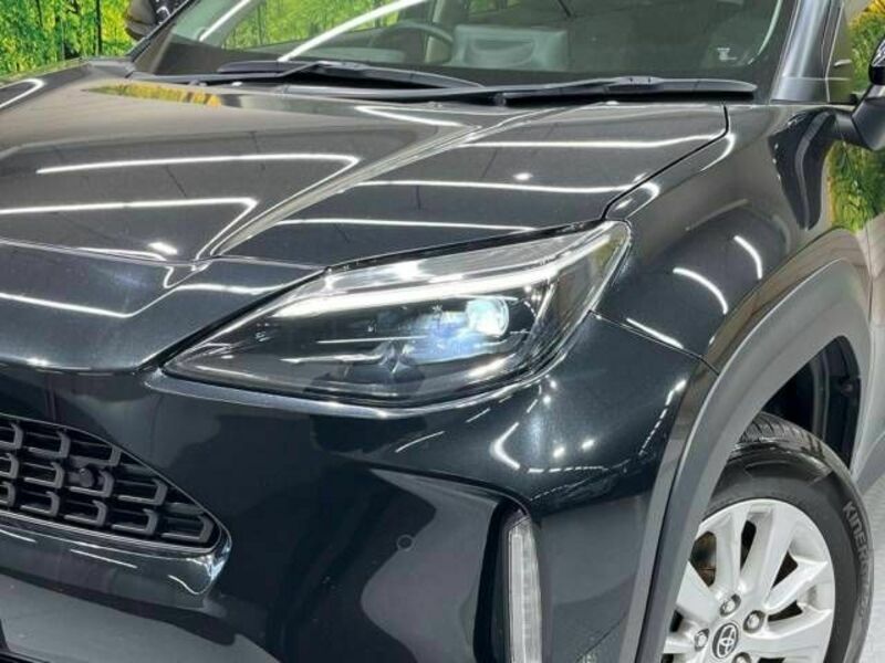 YARIS CROSS-12